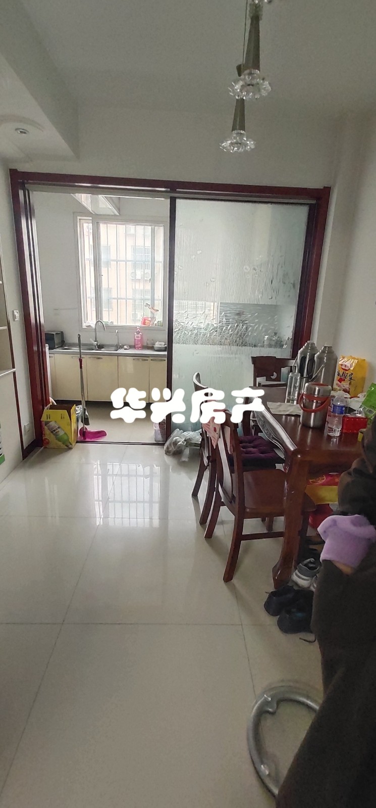 新一中附近!品牌家具