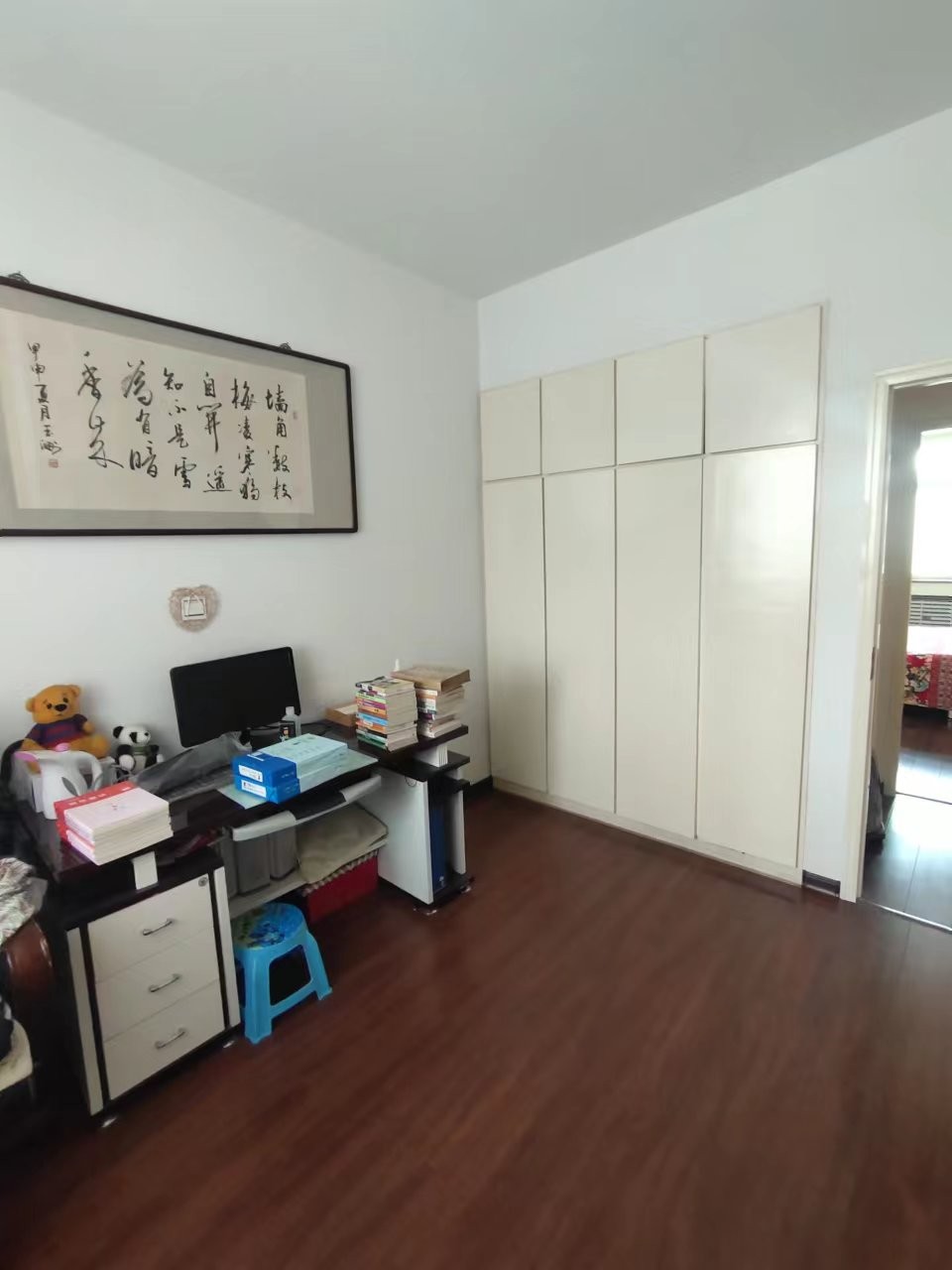 3一小学区精装三室,黄金楼层,带小房带车库,拎包入住,仅售76万
