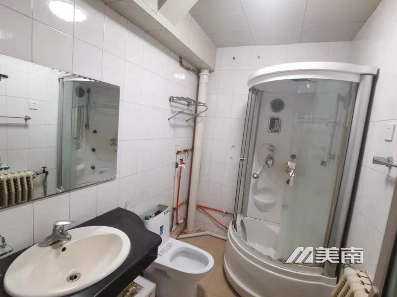 3一小文峰中学学区,教育路八区1楼,仅售55万