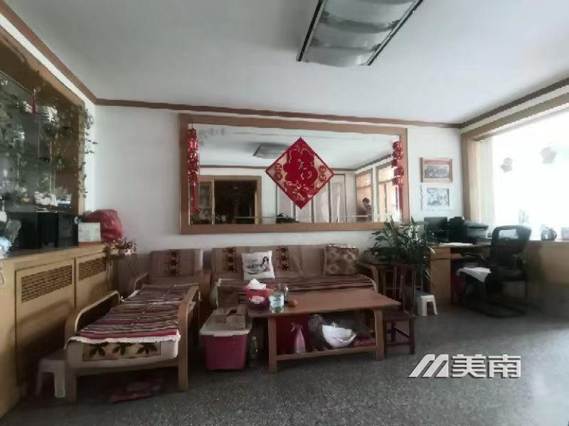 科技广场附近精装三室