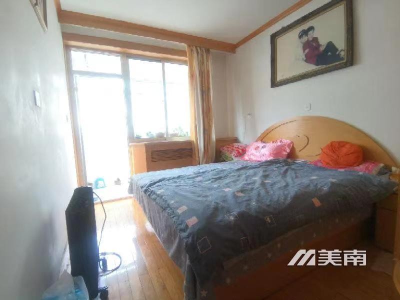 科技广场附近精装三室