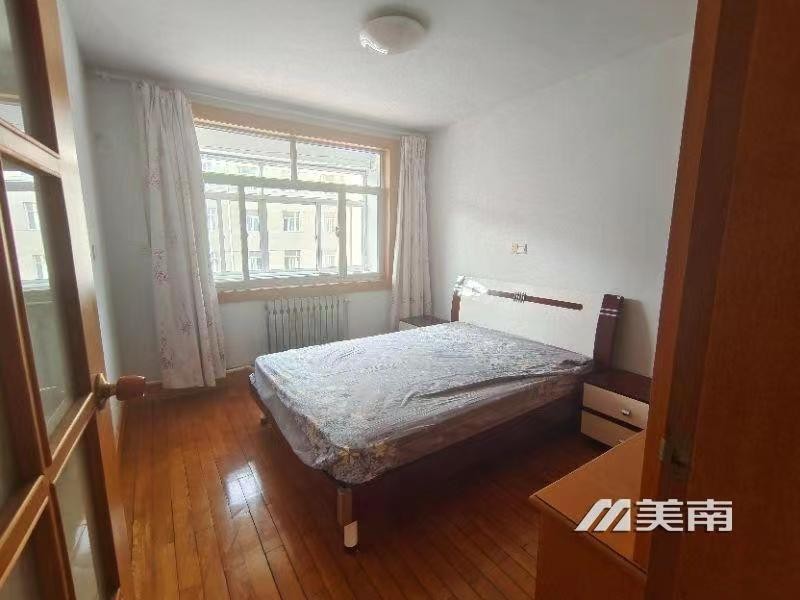 老一中家属楼 精妆三室 看房议价