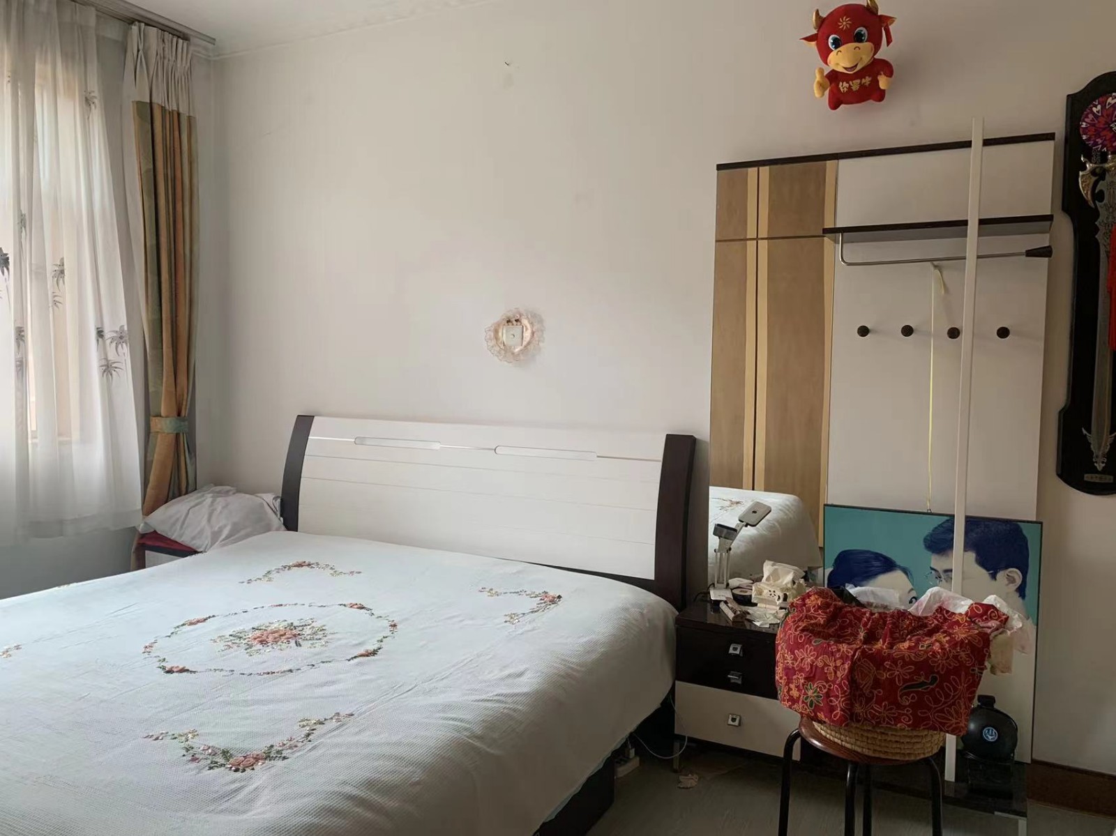 艺苑小区,99平精装两室,南向客厅,好楼层