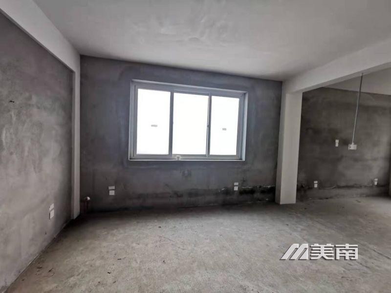 3明德嘉苑电梯好楼层,毛坯三室室,仅售66万
