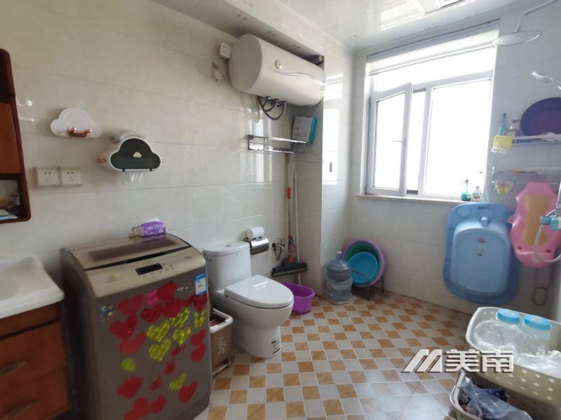 3玉皇学区城市俪景,电梯凤凰层,精装少住两室,看中价还可议