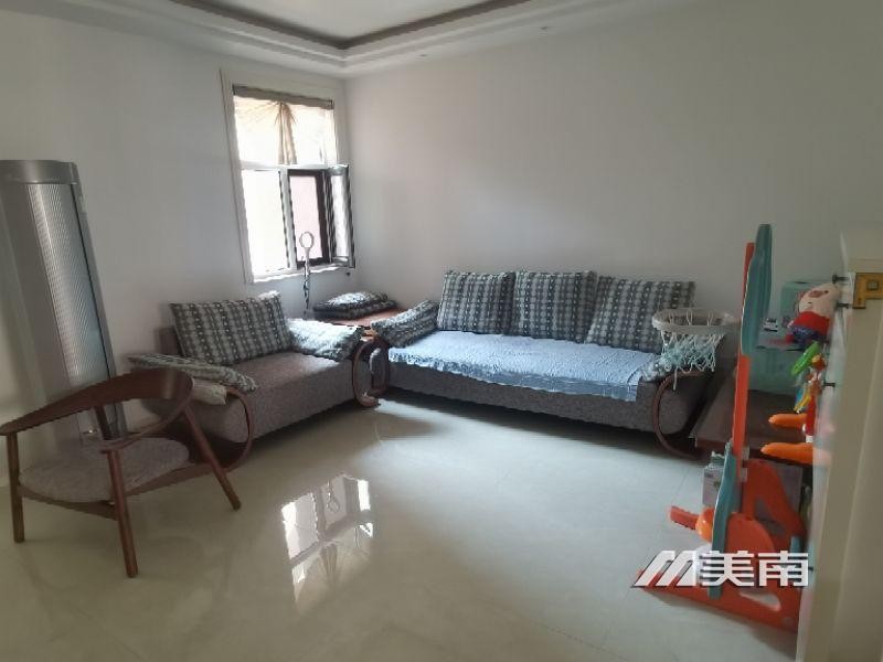 3安邦名人家园,电梯好楼层,因房东工作调动诚心出售