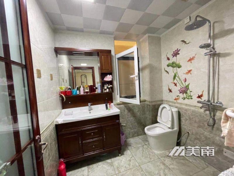 3凯润滨河城,电梯顶加阁,高档红木装修,精装少住