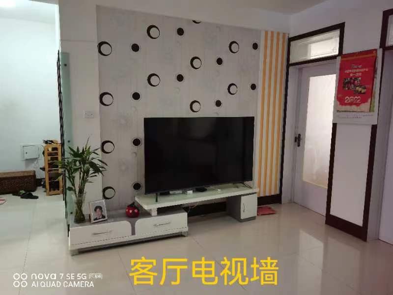 出门就是学校低楼层出售!
