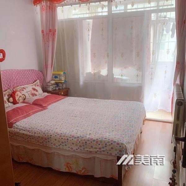 3玉皇学区,粮建小区二楼,精装两室,拎包入住