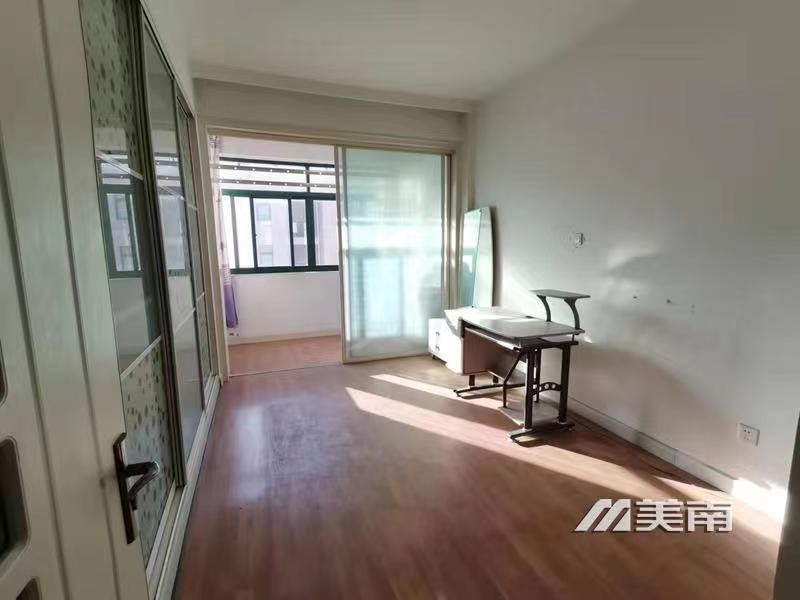 3文峰中学学区,艺苑小区,精装两室,紧邻雕塑公园