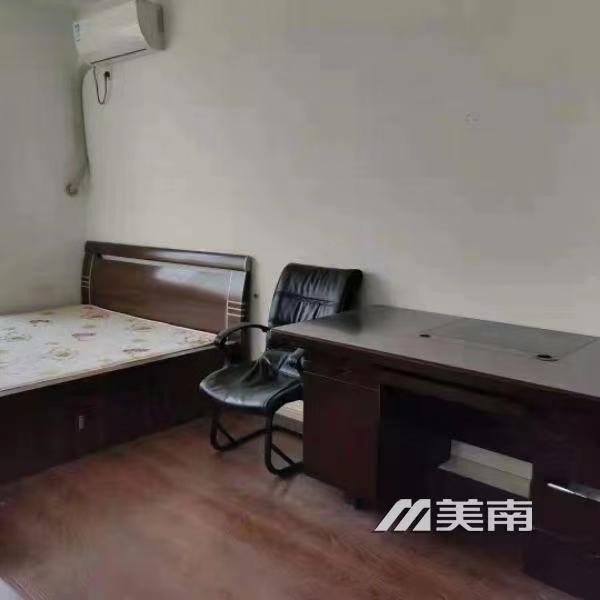 急售 领海公馆 东向一室一厅一卫 42平 报价23万5