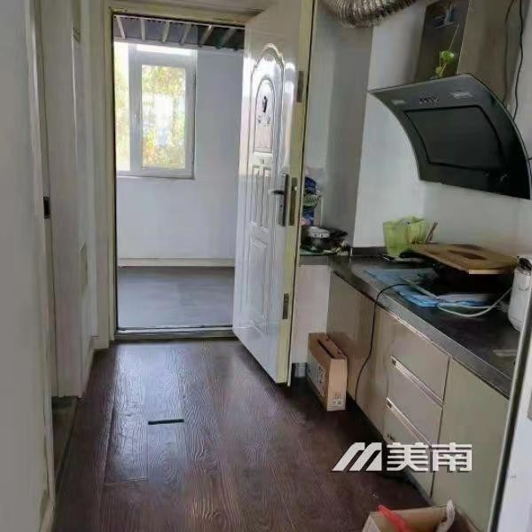急售 领海公馆 东向一室一厅一卫 42平 报价23万5