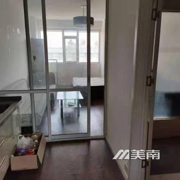 急售 领海公馆 东向一室一厅一卫 42平 报价23万5