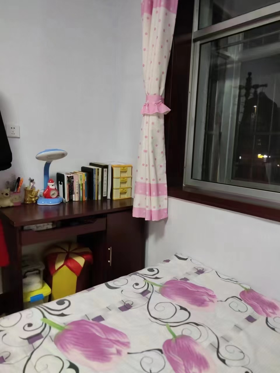 文峰学区黄金楼层出售!