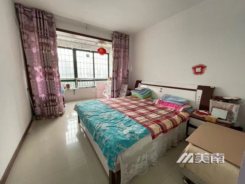 3房东急售,文萃佳苑一楼,保养非常好,有钥匙看房方便