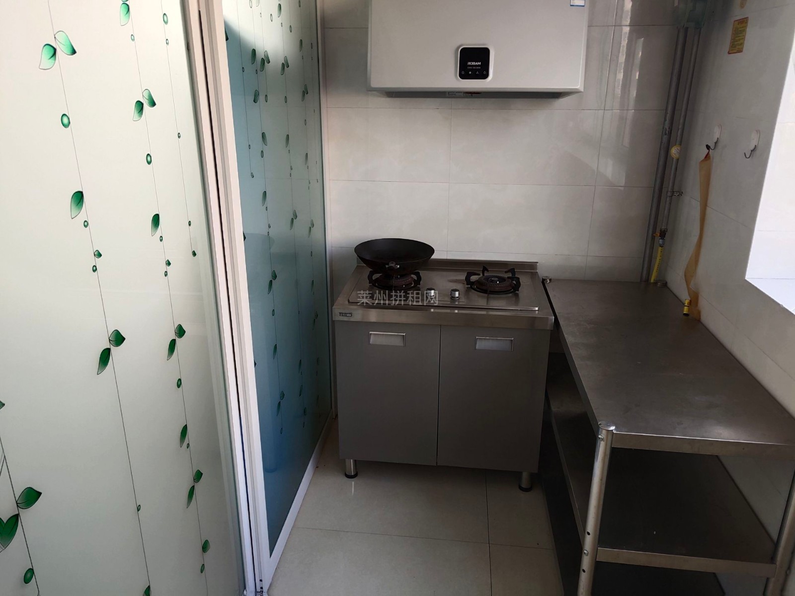 城东,一中附近,带车库,精装修,带家具家电,拎包入住