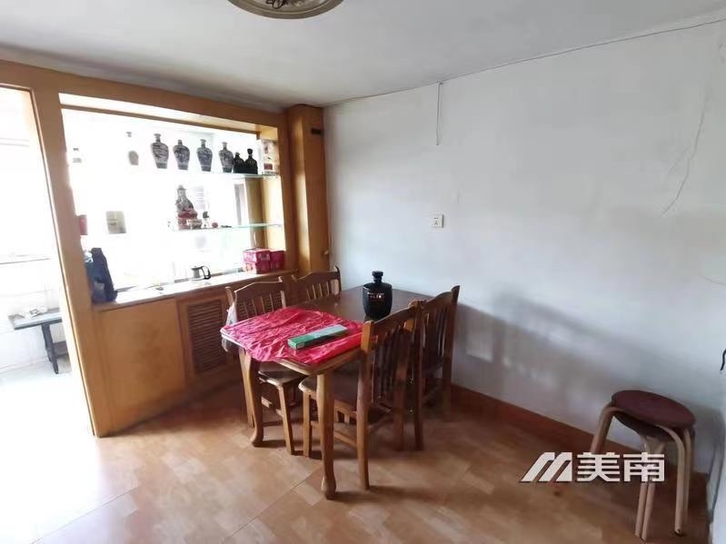 出租玫瑰苑小区高层 86平 精装三室两厅一卫 拎包入住 租金1100