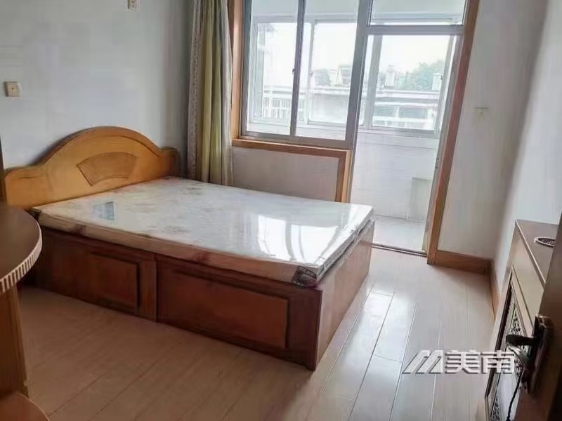 3二小实验中学学区,中间楼层,三室,仅售52万8