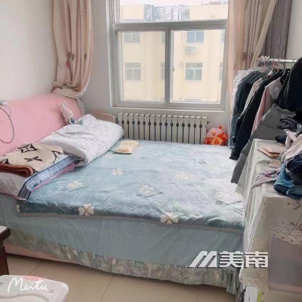 粮建小区70平,精妆三室,房子光线明亮,瘦29万8