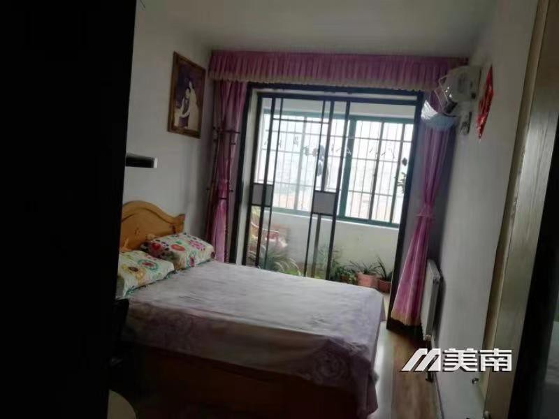 3急售明珠苑西区,精装三室,仅售58万8,看房方便