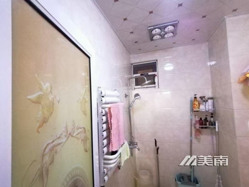 3赔钱卖啦!电梯两室,临近科技广场,仅售48万