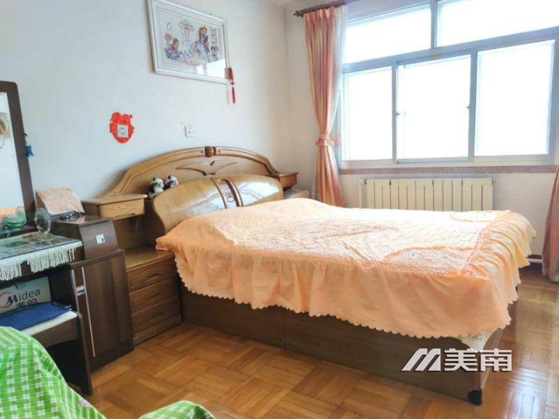 3南小区精装两室,带小房,仅售29万