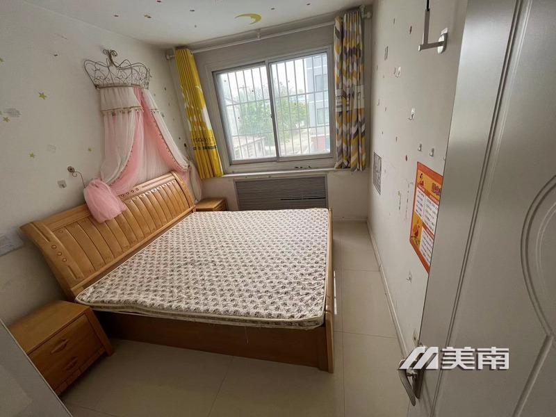 3东郎新城2楼,装修干净,有钥匙看房,仅售49万