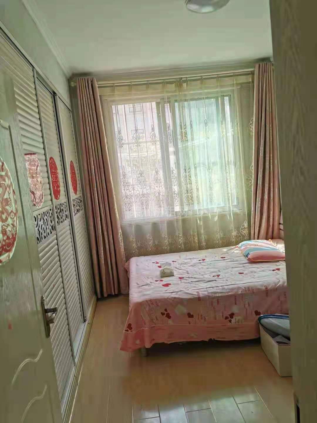 城南,福禄苑,低楼层,精装修,带家具家电,拎包入住