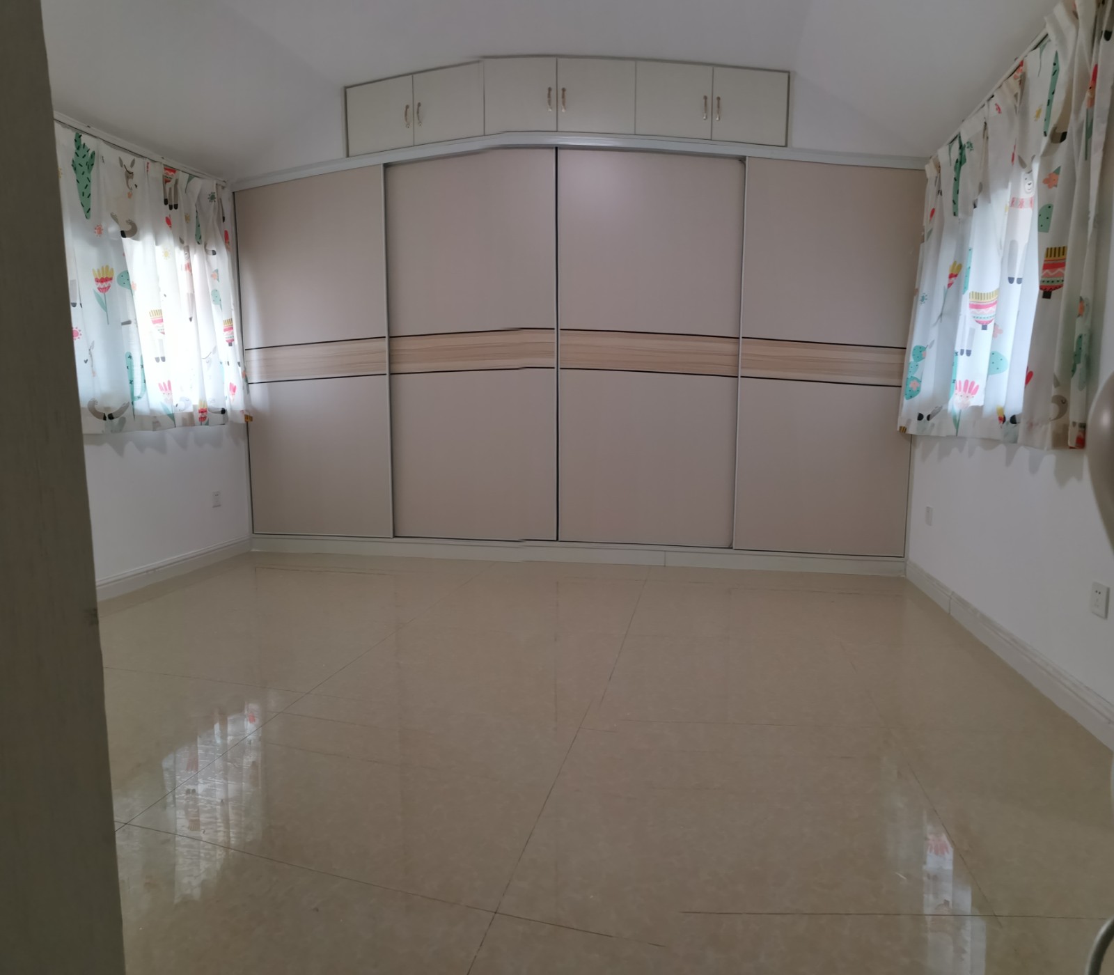 精装房屋出售