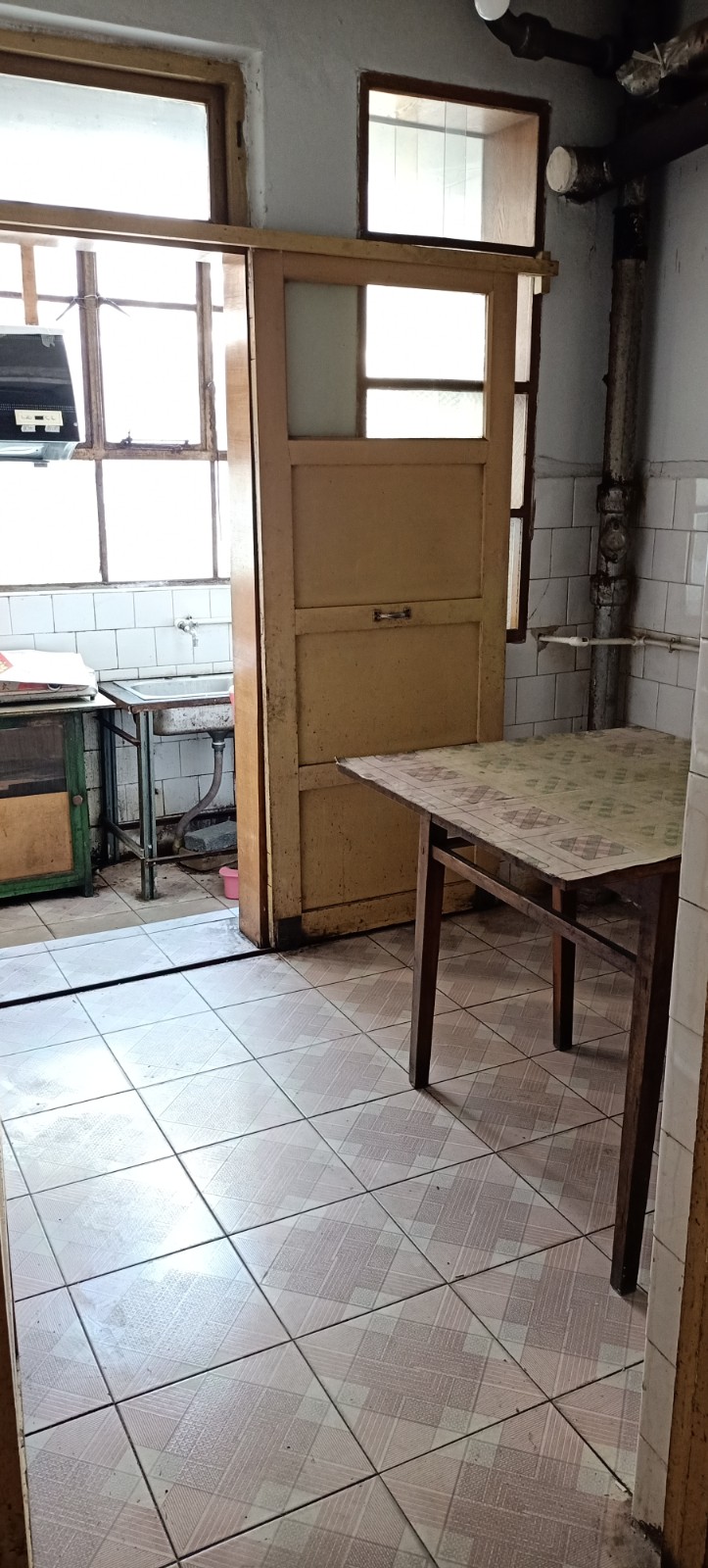 十三中附近,两室两厅,南北通透,学区房