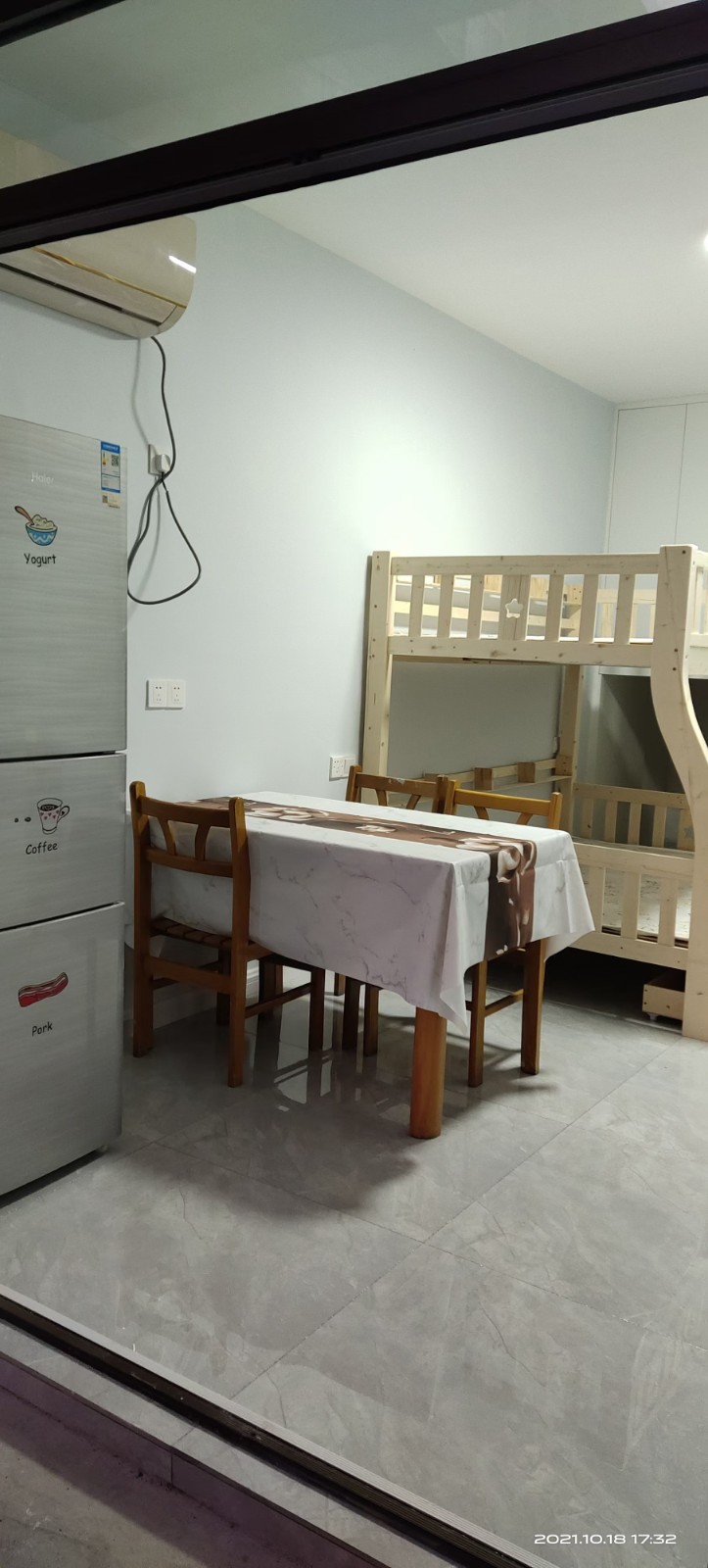 一楼公寓 豪华精装 家具家电齐全