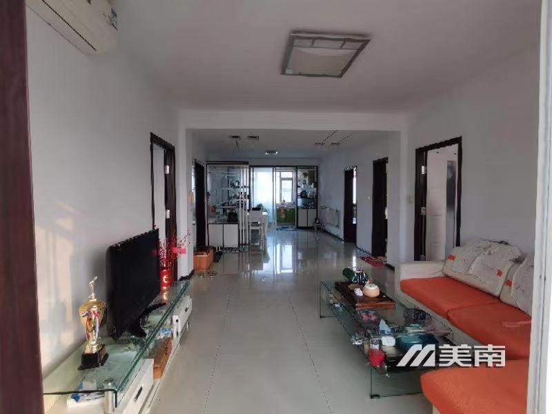 3博雅花园,可以低首付,元宝户型精装三室,仅售48万