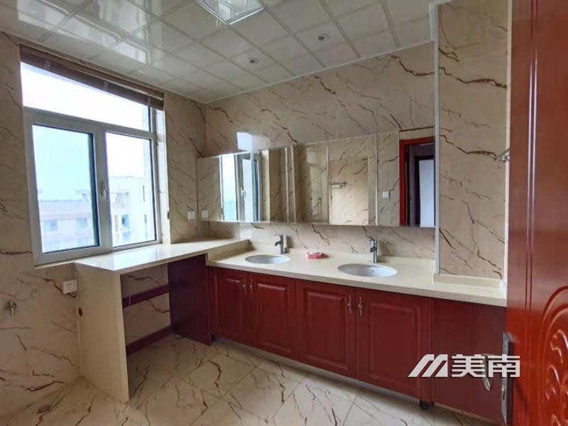 3福莱美景电梯顶复,精装未住,带露台空中花园
