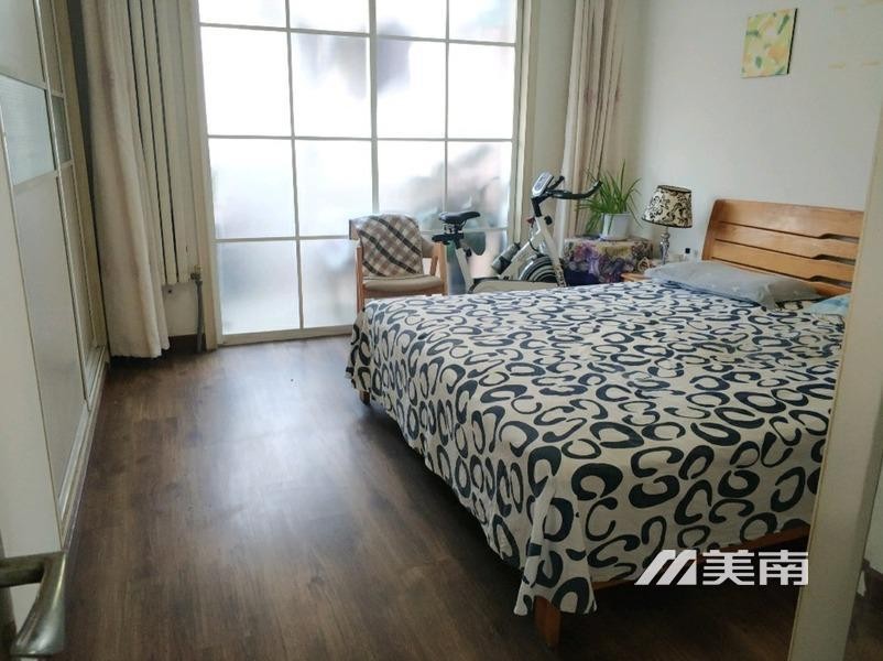 3二小实验中学学区,明珠园西区2楼,框架结构,精装三室