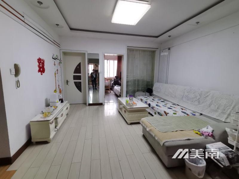 001750明珠园西区低楼层92平加11小房,框架结构,三室两厅,63米