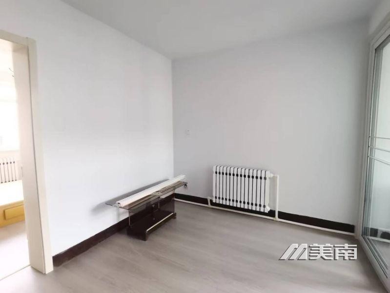 3文峰中学学区,两室,与文峰中学也就一墙之隔
