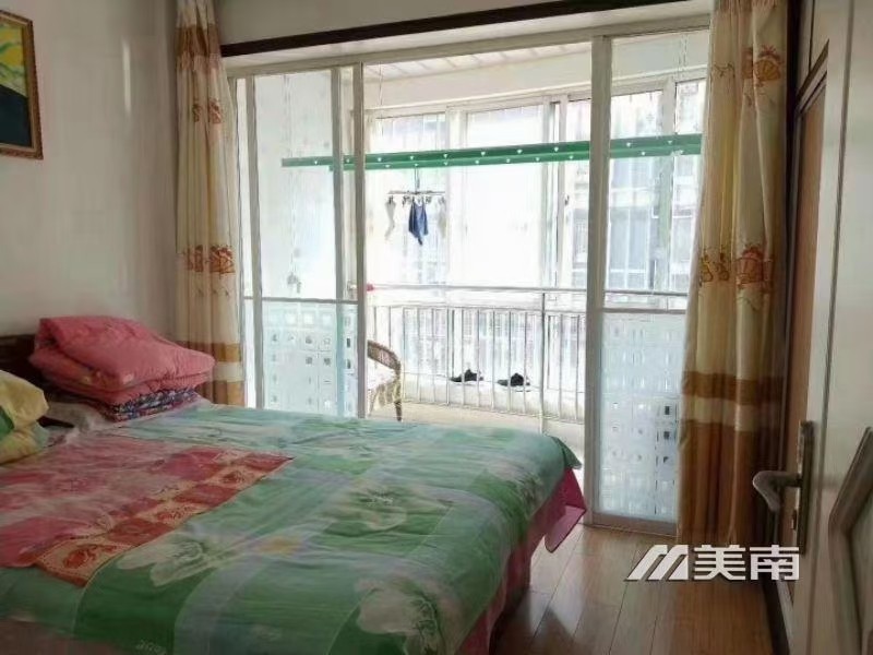 文峰中学学区 文博苑二楼 租金1700元