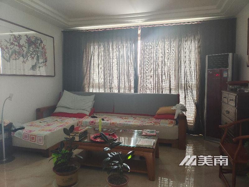 3文峰中学学区,艺苑小区电梯好楼层,精装三室两卫,仅售80万
