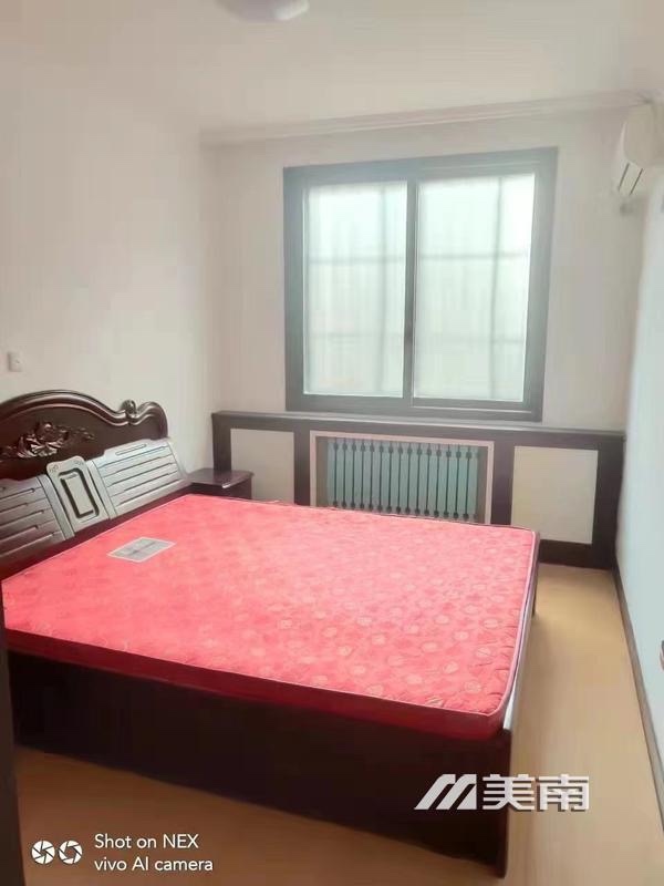 000410出租明珠园西区低楼层92平,三室两厅,家具家电齐全,拎包入住,租金1500