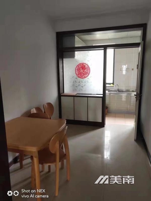 000410出租明珠园西区低楼层92平,三室两厅,家具家电齐全,拎包入住,租金1500