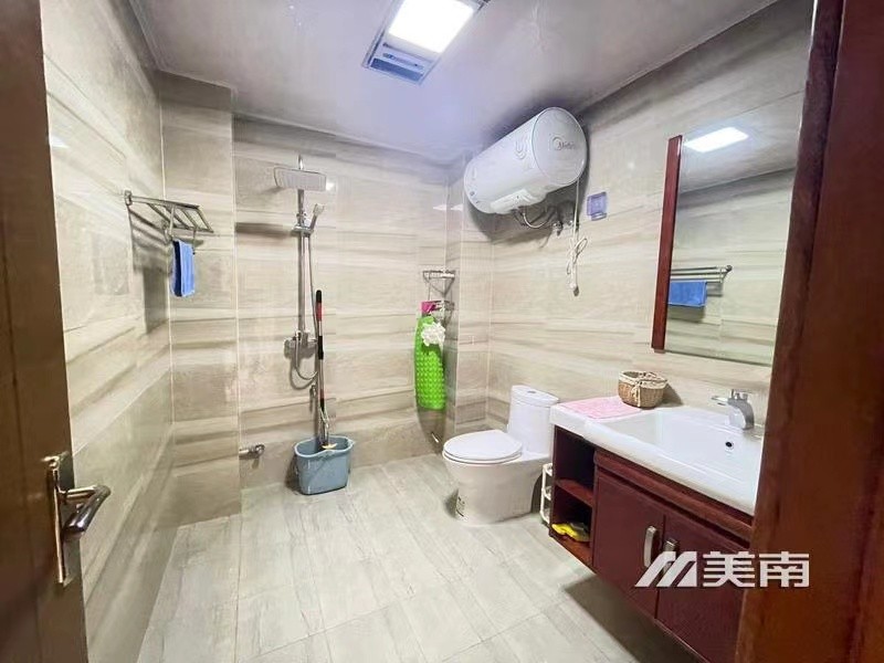 3福庆苑低层,带学位,精装少住两室