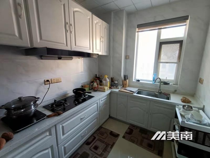 3中铁国际城,精装三室,仅售76万8,证在手可贷款,有钥匙看房方便