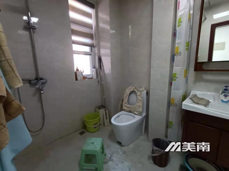 3中铁国际城,精装三室,仅售76万8,证在手可贷款,有钥匙看房方便