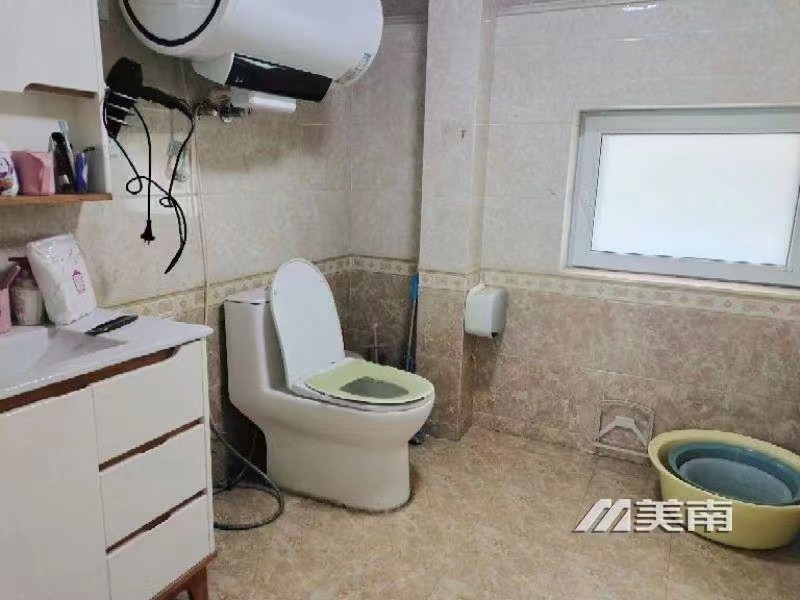 3捡漏啦,玉皇学区,婚房少住,拎包入住,赔钱出22万8