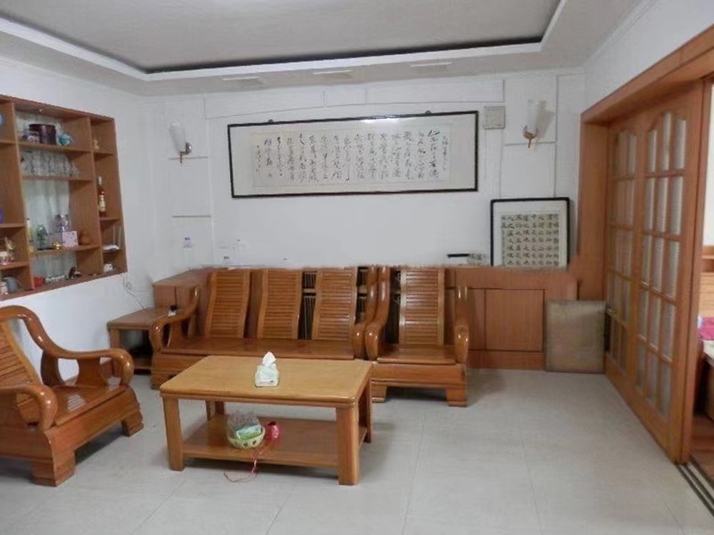 000205教育路6区实验学区房,100平加10平全实木装修,52万8