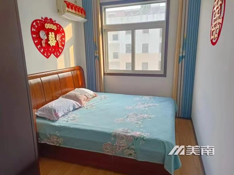 3文峰学区房,精装三室,购物方便,生活便利