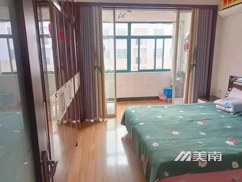 3文峰学区房,精装三室,购物方便,生活便利