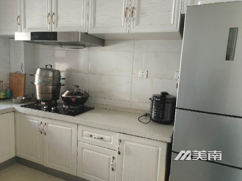 3文峰中学学区,凯润滨河城,电梯凤凰层,拎包入住