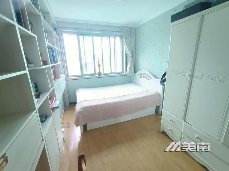 3一小实验中学学区,教育路小区,精装三室,现在风格装修