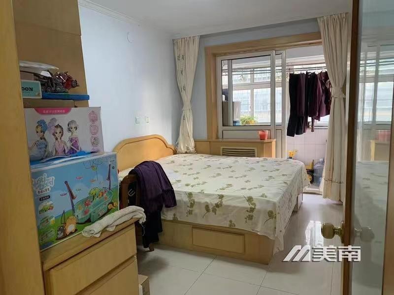 3北小区2楼,精装两室,56万带学位